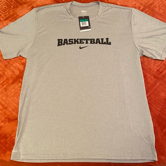 Nike Other - NWT Nike T-Shirt